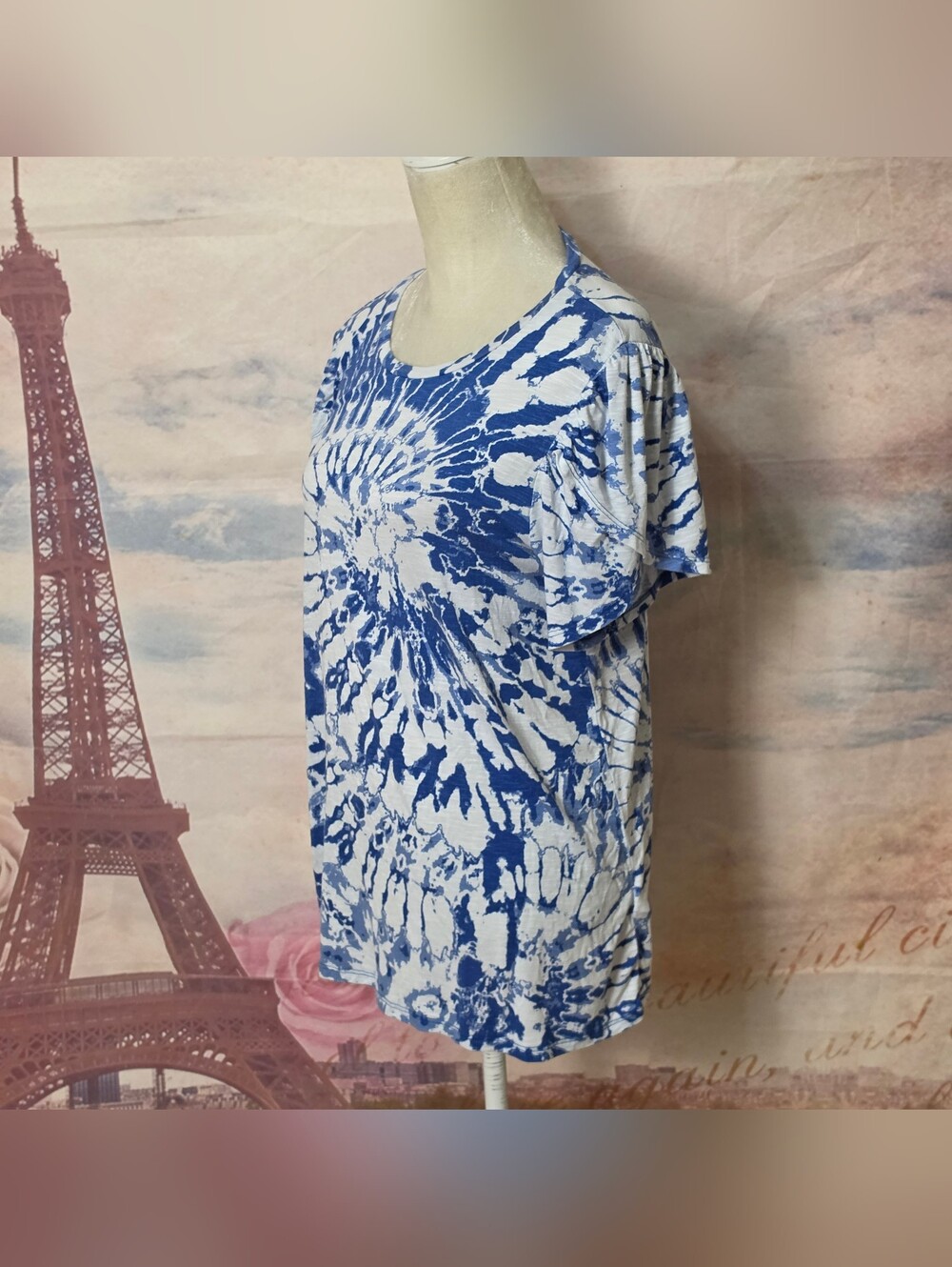 LuLaRoe Blue and White Spiral Tie-Dye Short Sleeve Tee Sz L - Picture 3 of 7